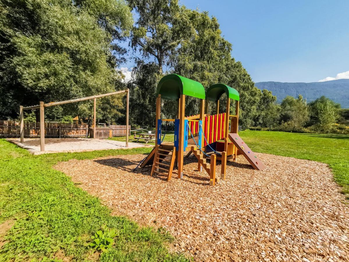 ホテル Niceprice 24H Oberhofen im Inntal エクステリア 写真