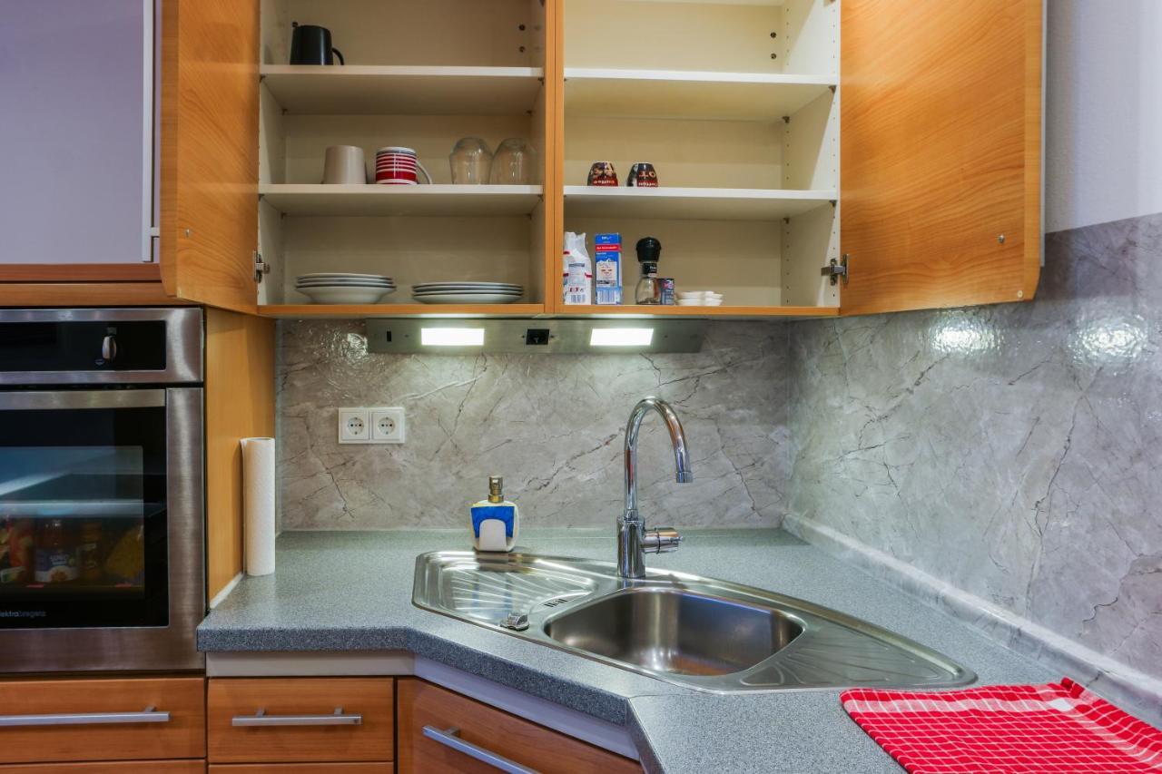 ホテル Niceprice 24H Oberhofen im Inntal エクステリア 写真