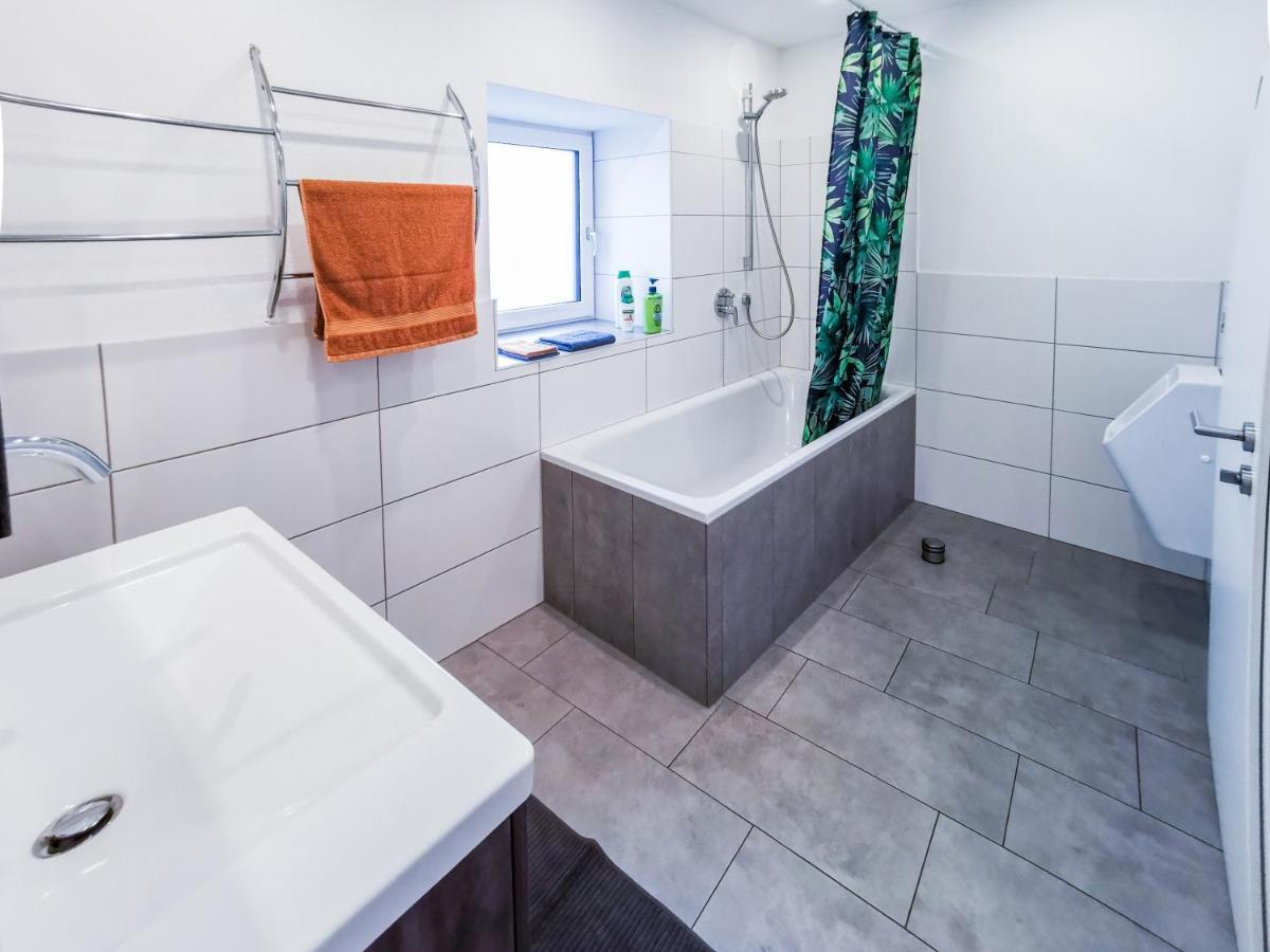 ホテル Niceprice 24H Oberhofen im Inntal エクステリア 写真