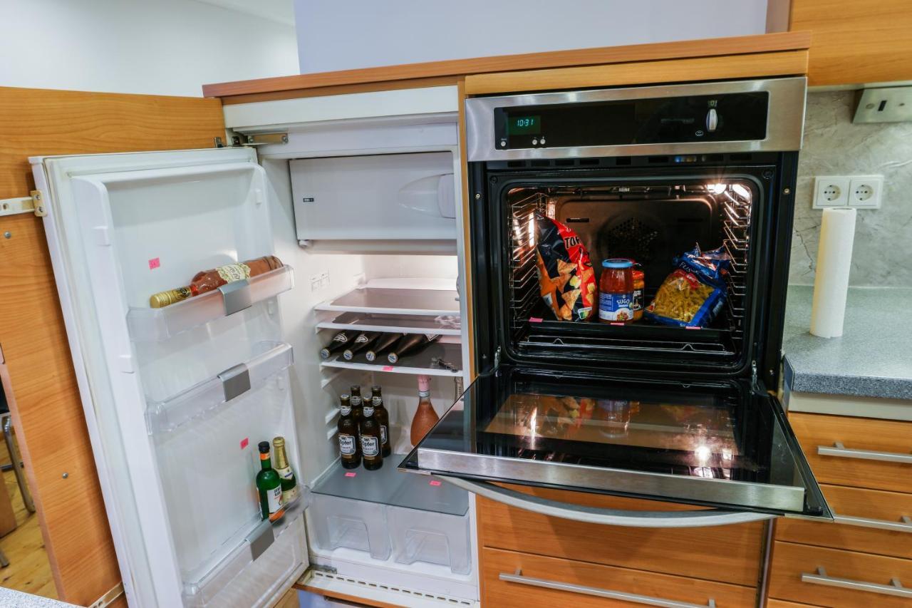 ホテル Niceprice 24H Oberhofen im Inntal エクステリア 写真